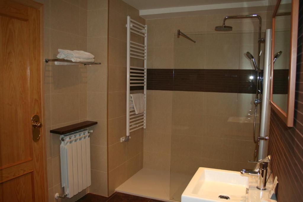 Hotel Casa Custodio Ла-Пуэбла-де-Рода Номер фото